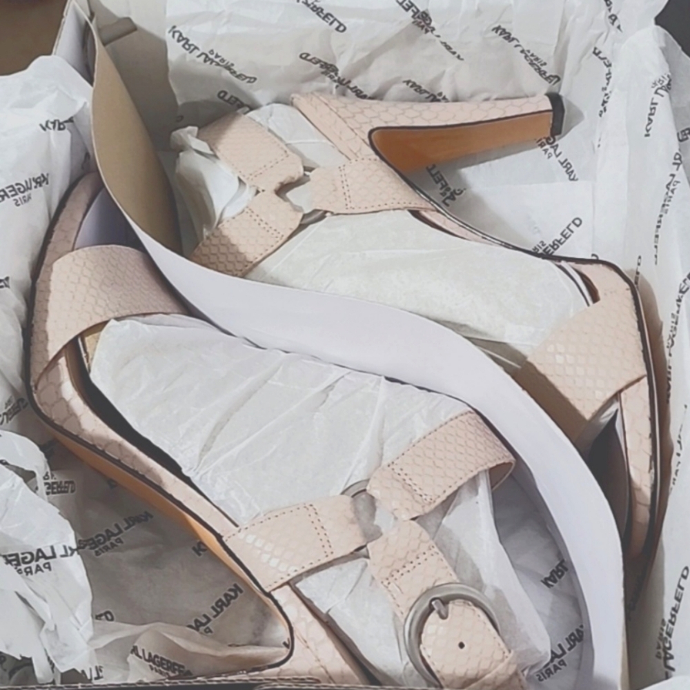 Karl Lagerfeld Paris NIB Women's Leather Dune Pink Cieone Sandal. Size 9.5M - Picture 9 of 12